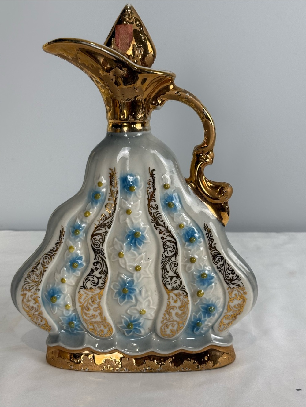1970 Jim Beam Regal China Ornate Liquor Decanter Collectable 155 Months Empty